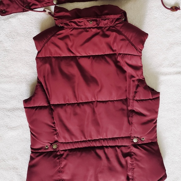 * SOLD* H&M Burgundy Vest - Picture 5 of 6